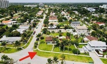 Small Image of 10900 NORTH BAYSHORE DR, Miami Number 20