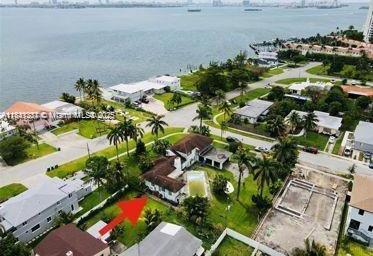 Small Image of 10900 NORTH BAYSHORE DR, Miami Number 24