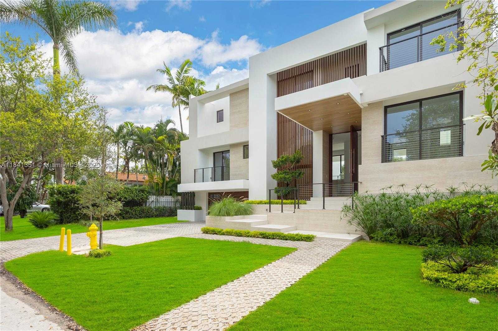 Small Image of 285 WOODCREST RD, Key Biscayne Number 3