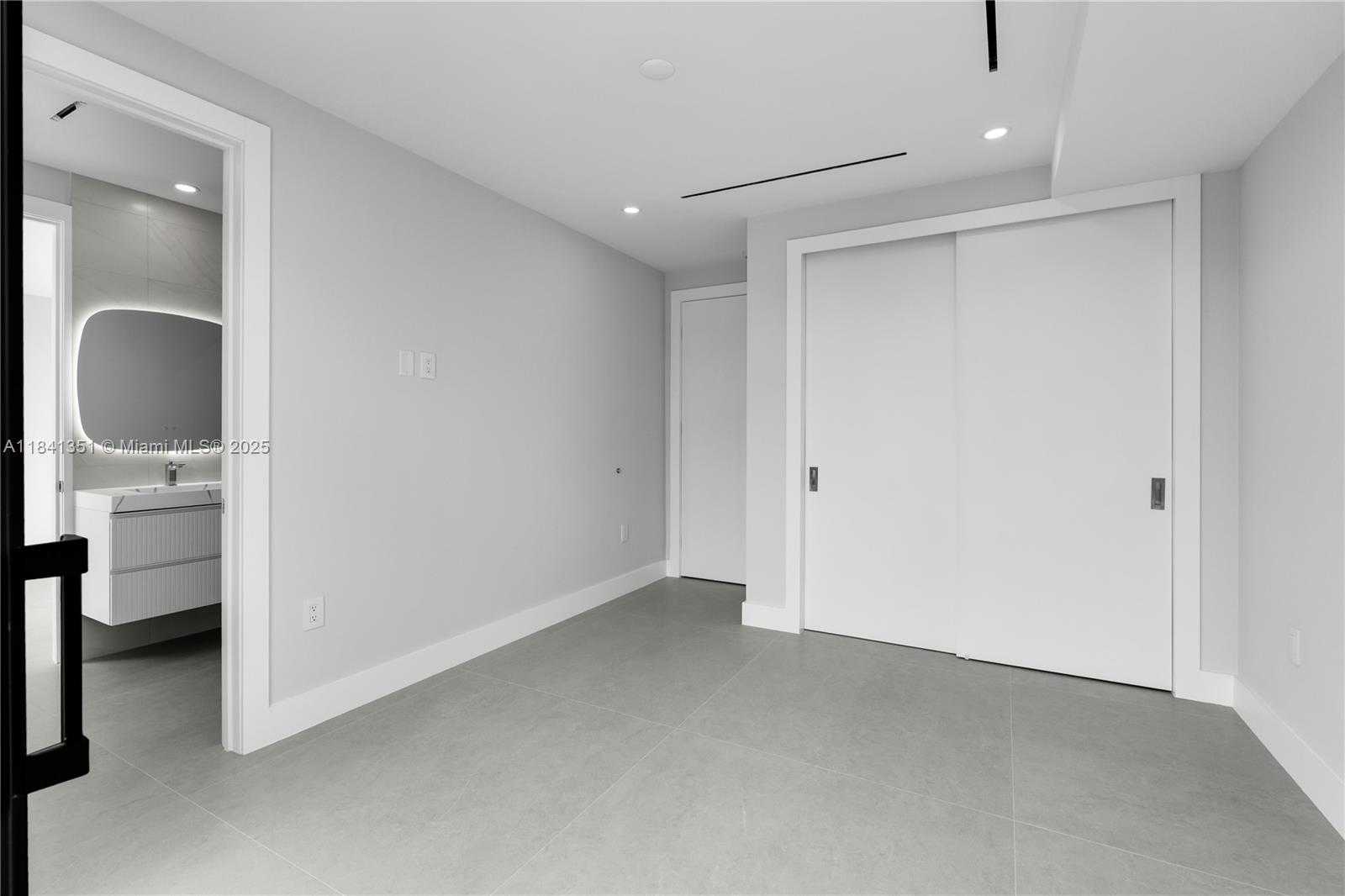 Small Image of 285 WOODCREST RD, Key Biscayne Number 30