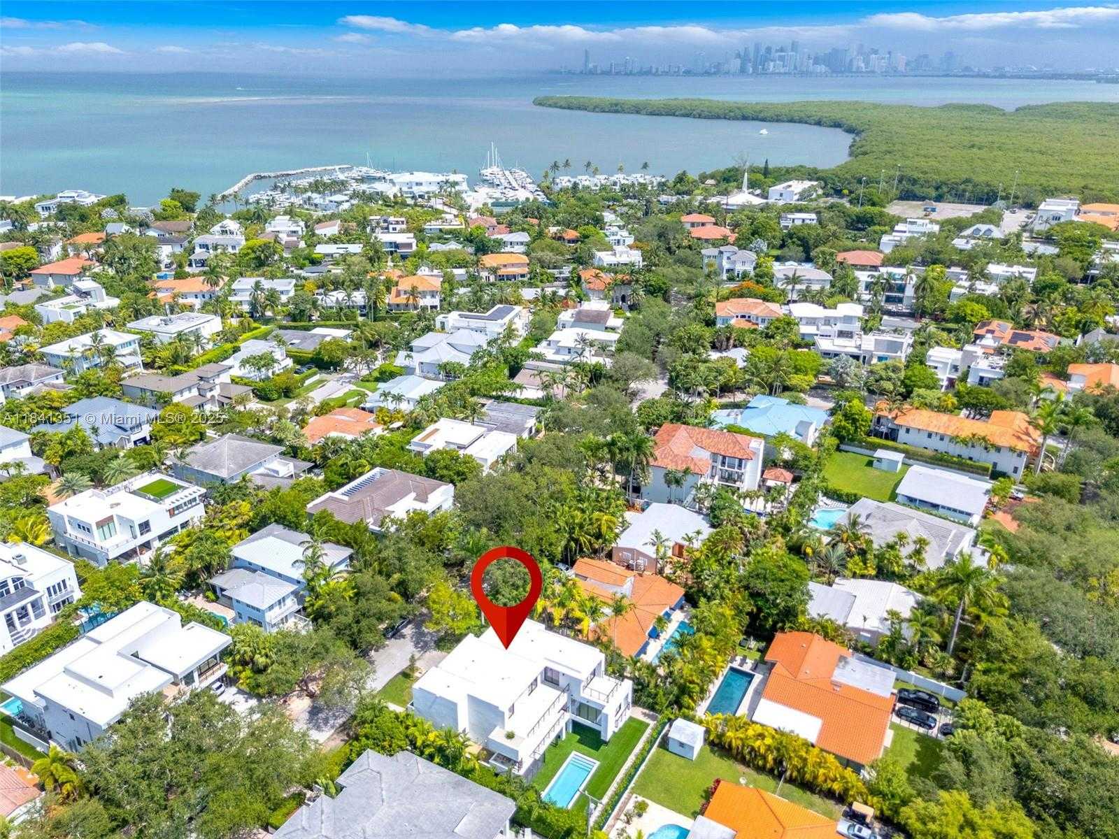 Small Image of 285 WOODCREST RD, Key Biscayne Number 48