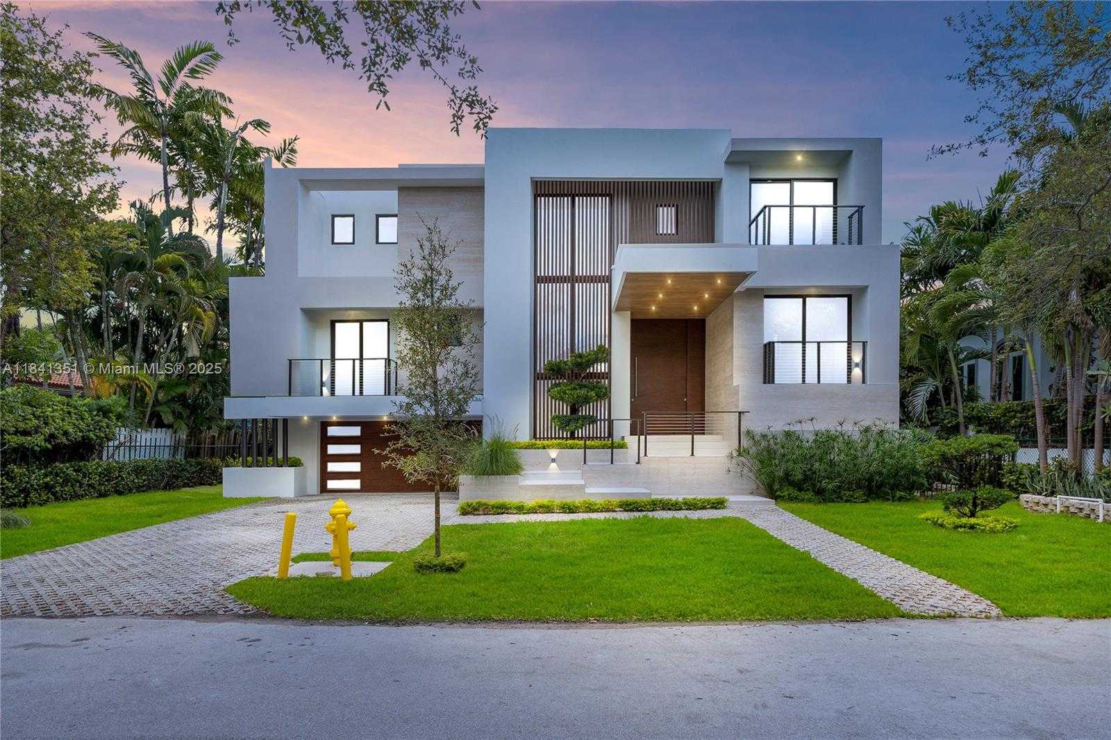 Small Image of 285 WOODCREST RD, Key Biscayne Number 51