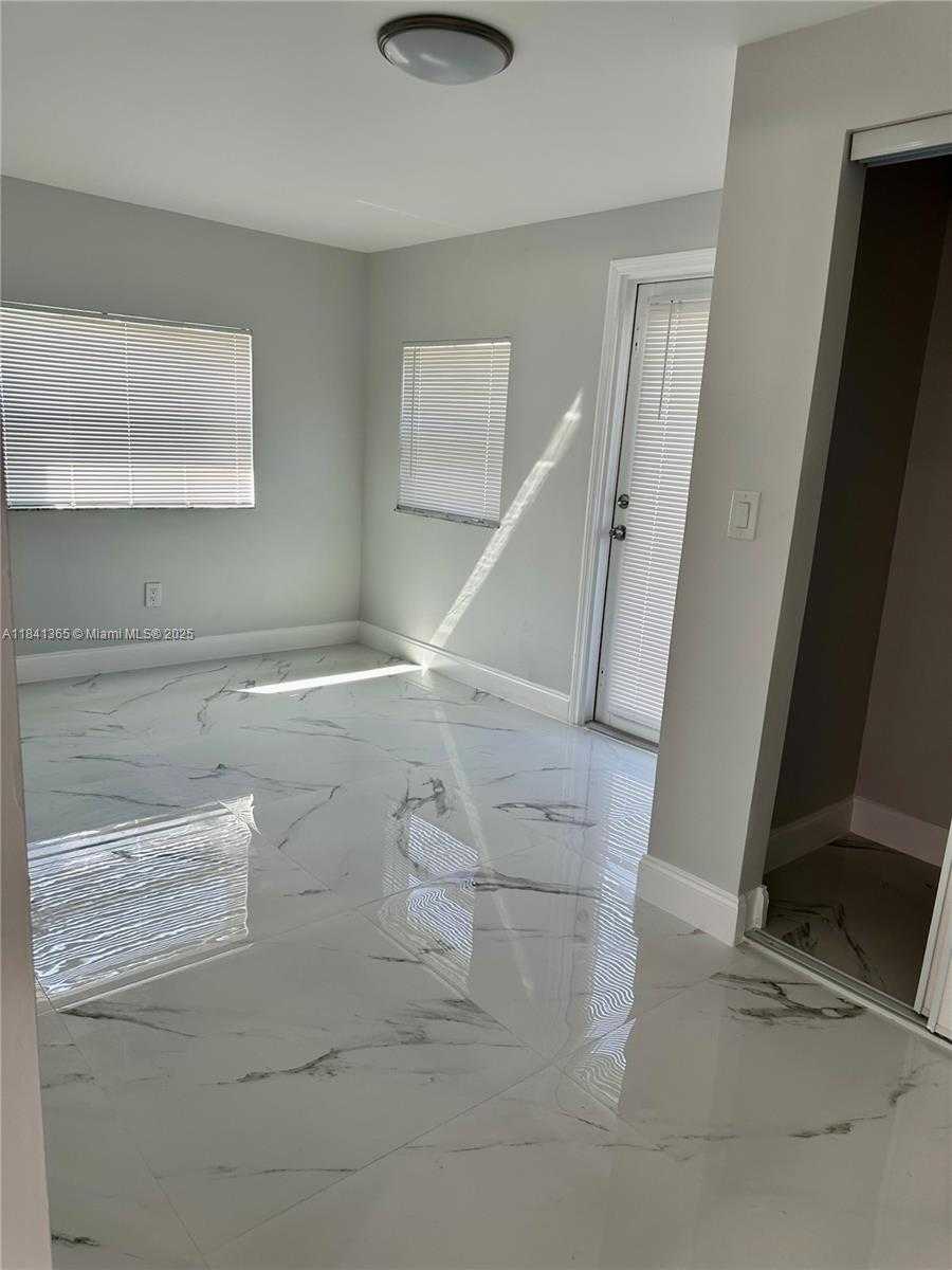 Small Image of 1130 SOUTH WEST 47TH AVE, Plantation Number 11