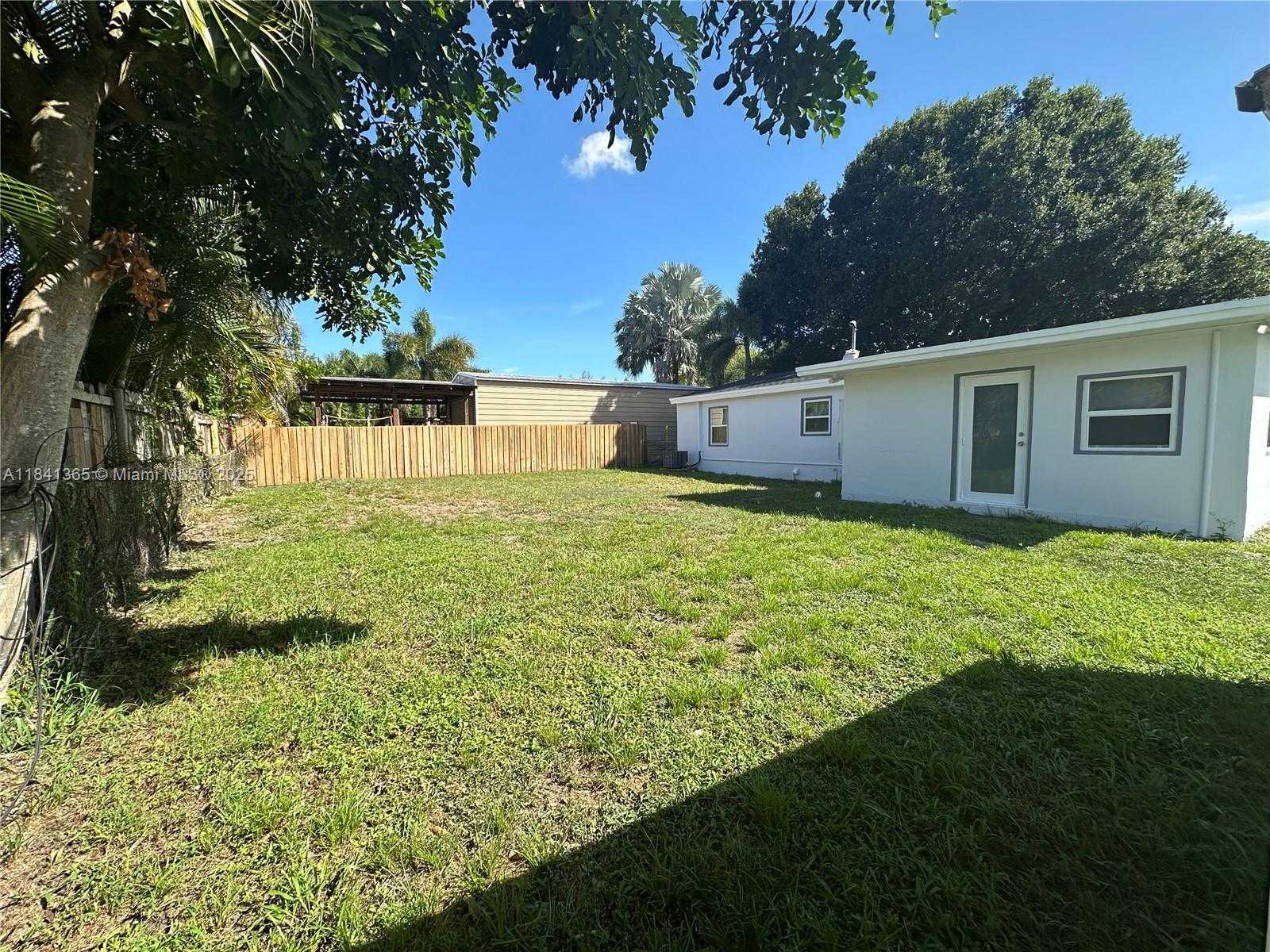 Small Image of 1130 SOUTH WEST 47TH AVE, Plantation Number 14