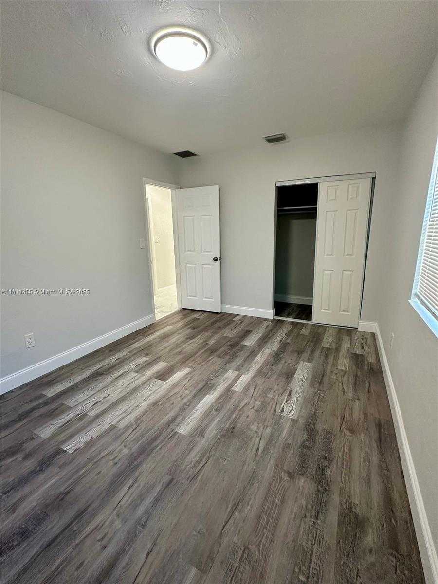 Small Image of 1130 SOUTH WEST 47TH AVE, Plantation Number 8