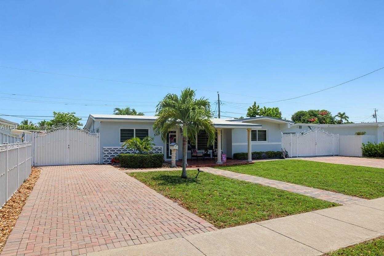 Small Image of 5535 WEST 13TH AVE, Hialeah Number 2