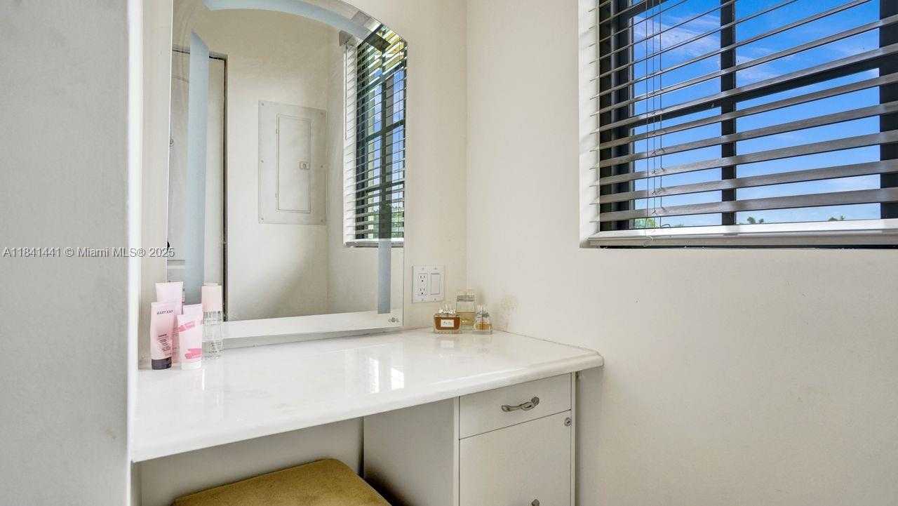 Small Image of 3311 SOUTH WEST 118TH TER, Davie Number 35