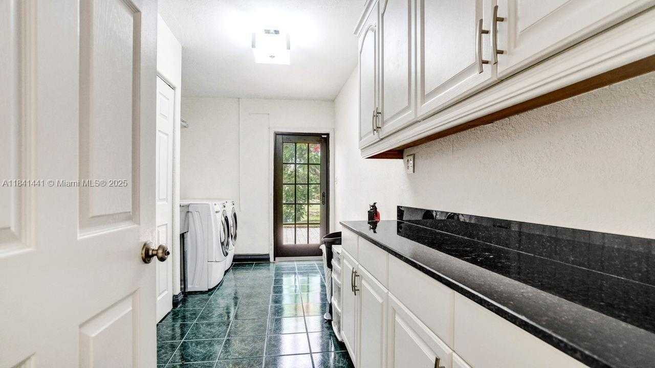Small Image of 3311 SOUTH WEST 118TH TER, Davie Number 56