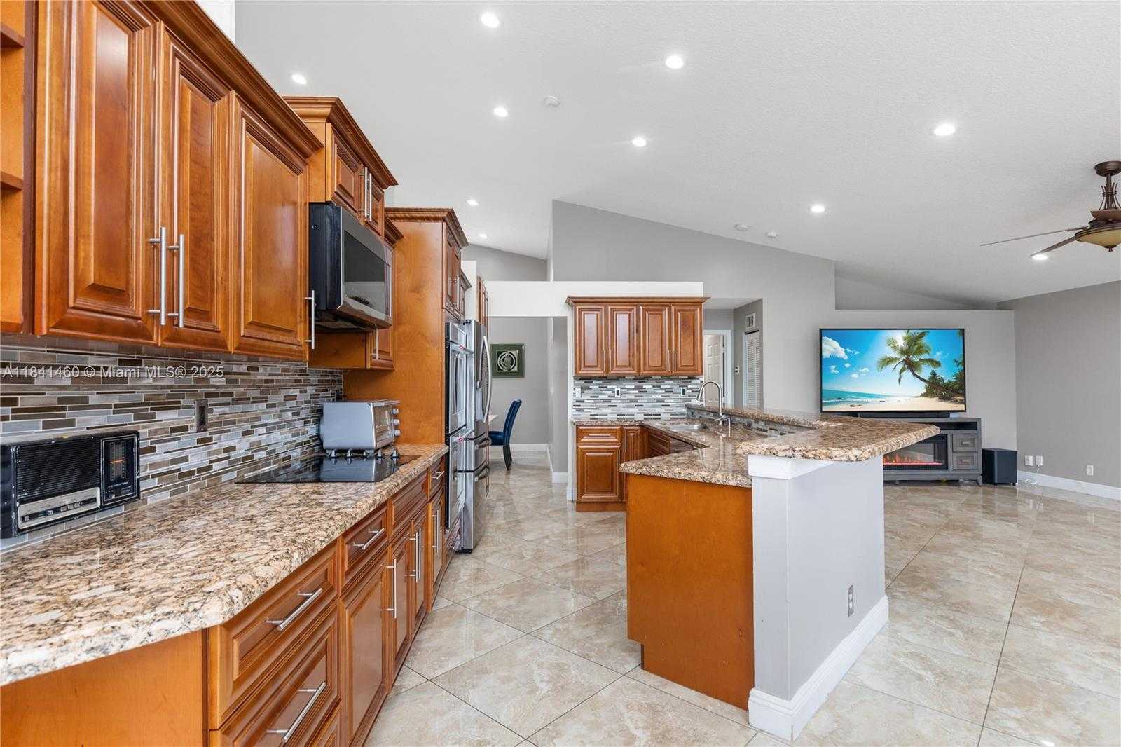 Small Image of 1750 NORTH WEST 127TH WAY, Coral Springs Number 7