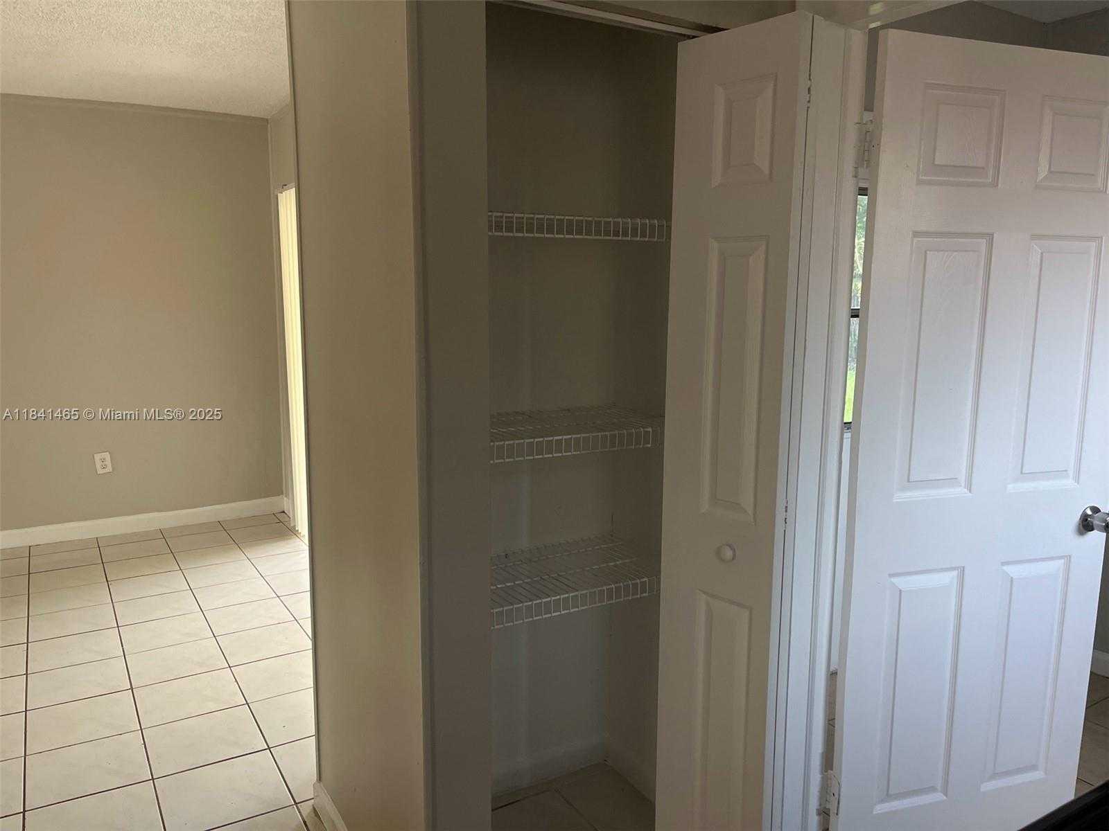 Small Image of 7420 NORTH FARRAGUT ST, Hollywood Number 13