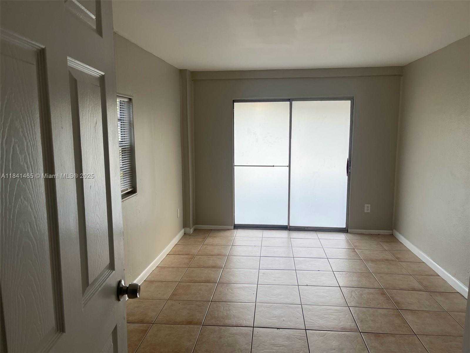 Small Image of 7420 NORTH FARRAGUT ST, Hollywood Number 14