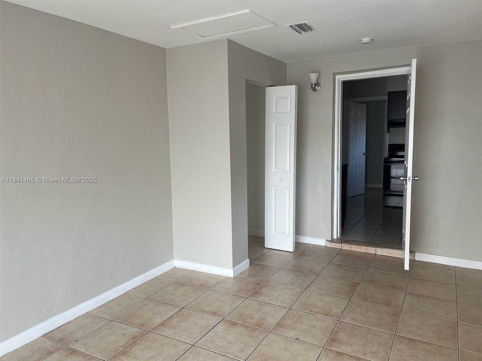 Small Image of 7420 NORTH FARRAGUT ST, Hollywood Number 15