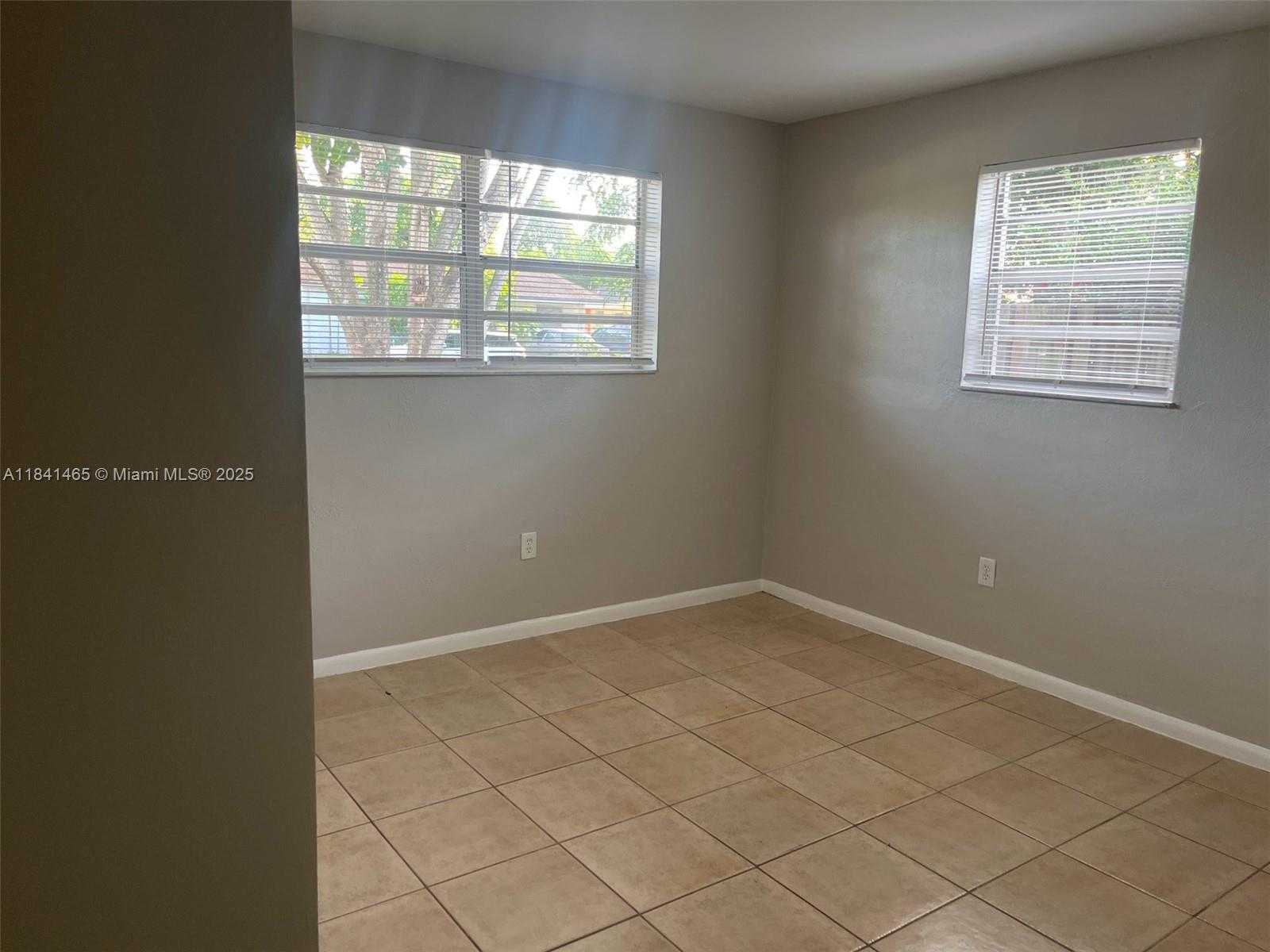 Small Image of 7420 NORTH FARRAGUT ST, Hollywood Number 23
