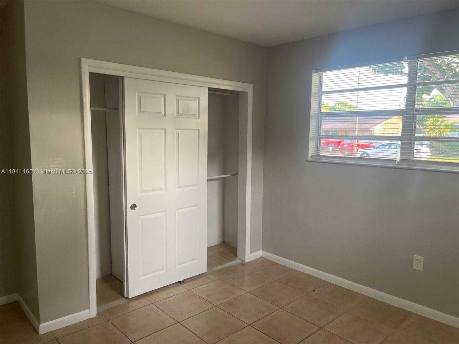 Small Image of 7420 NORTH FARRAGUT ST, Hollywood Number 25