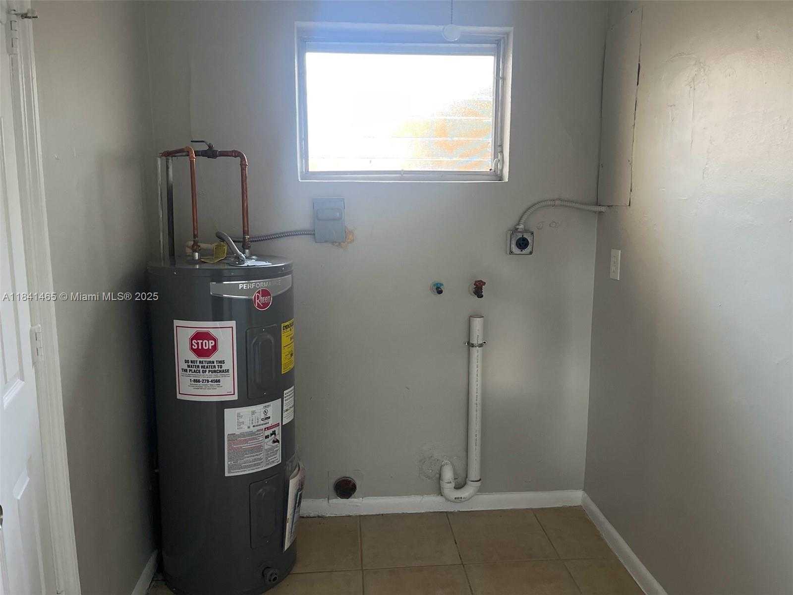 Small Image of 7420 NORTH FARRAGUT ST, Hollywood Number 33