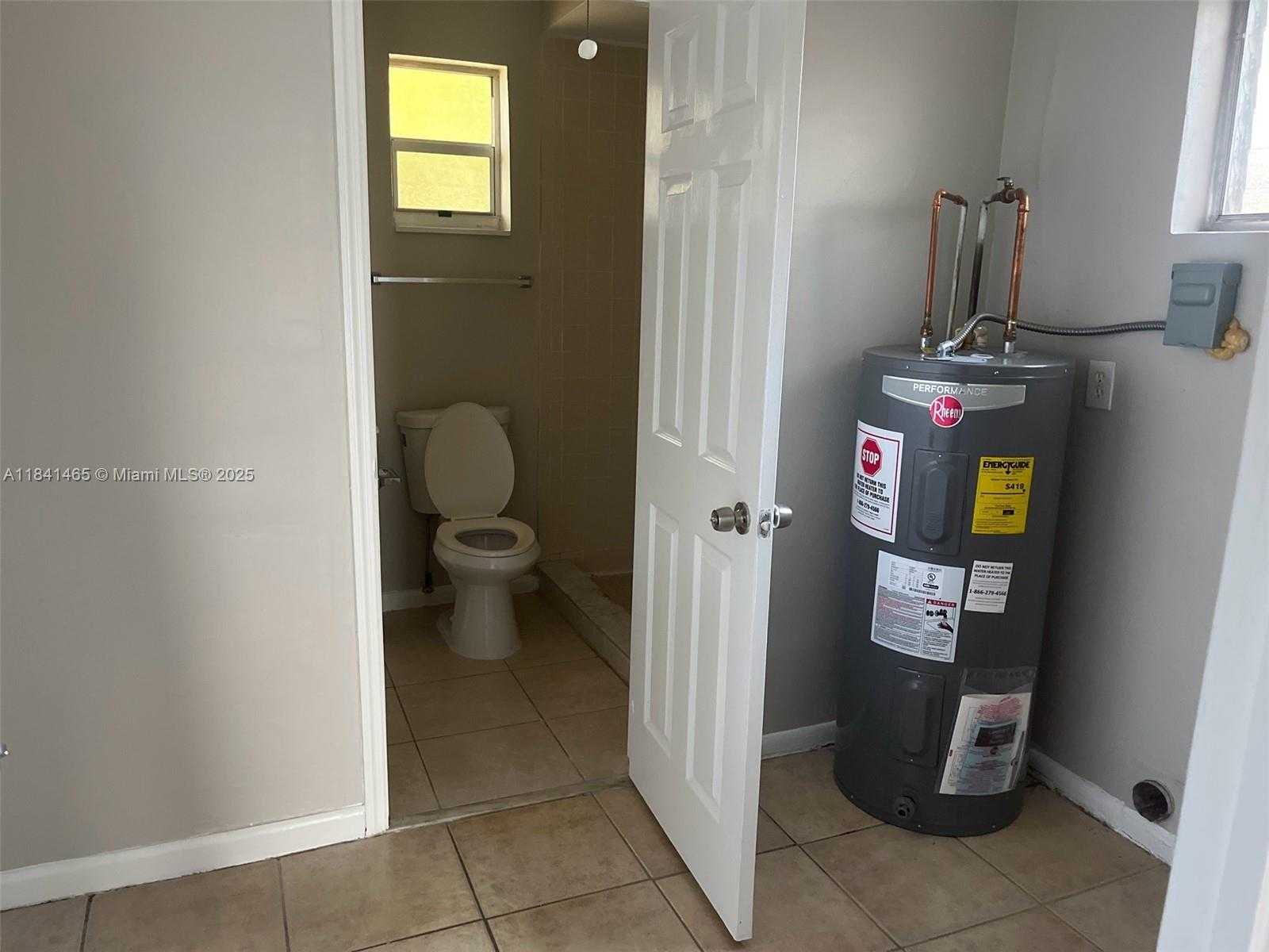 Small Image of 7420 NORTH FARRAGUT ST, Hollywood Number 34