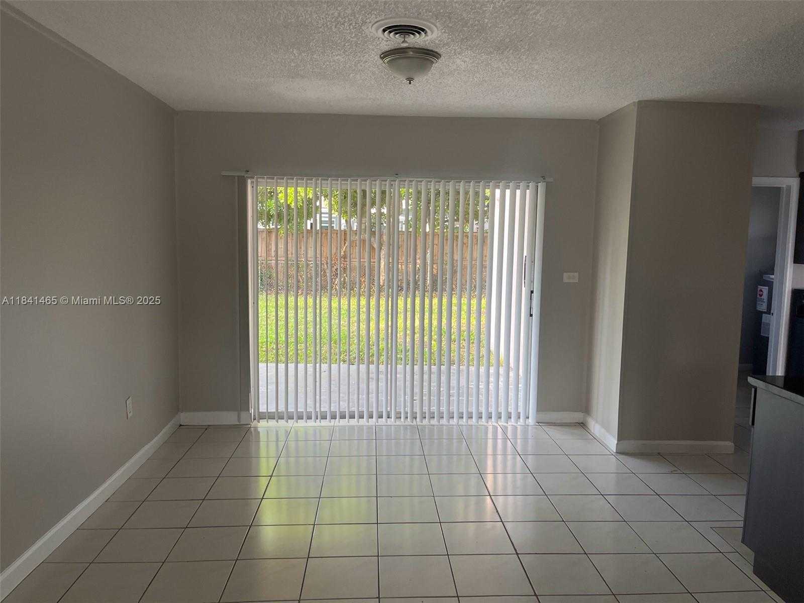 Small Image of 7420 NORTH FARRAGUT ST, Hollywood Number 5
