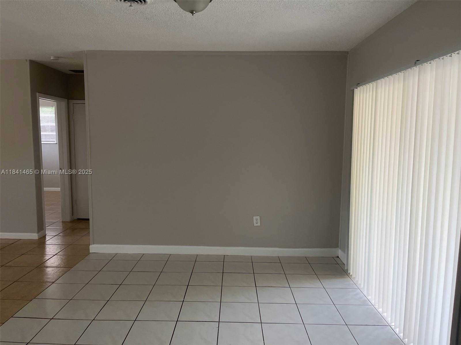Small Image of 7420 NORTH FARRAGUT ST, Hollywood Number 6