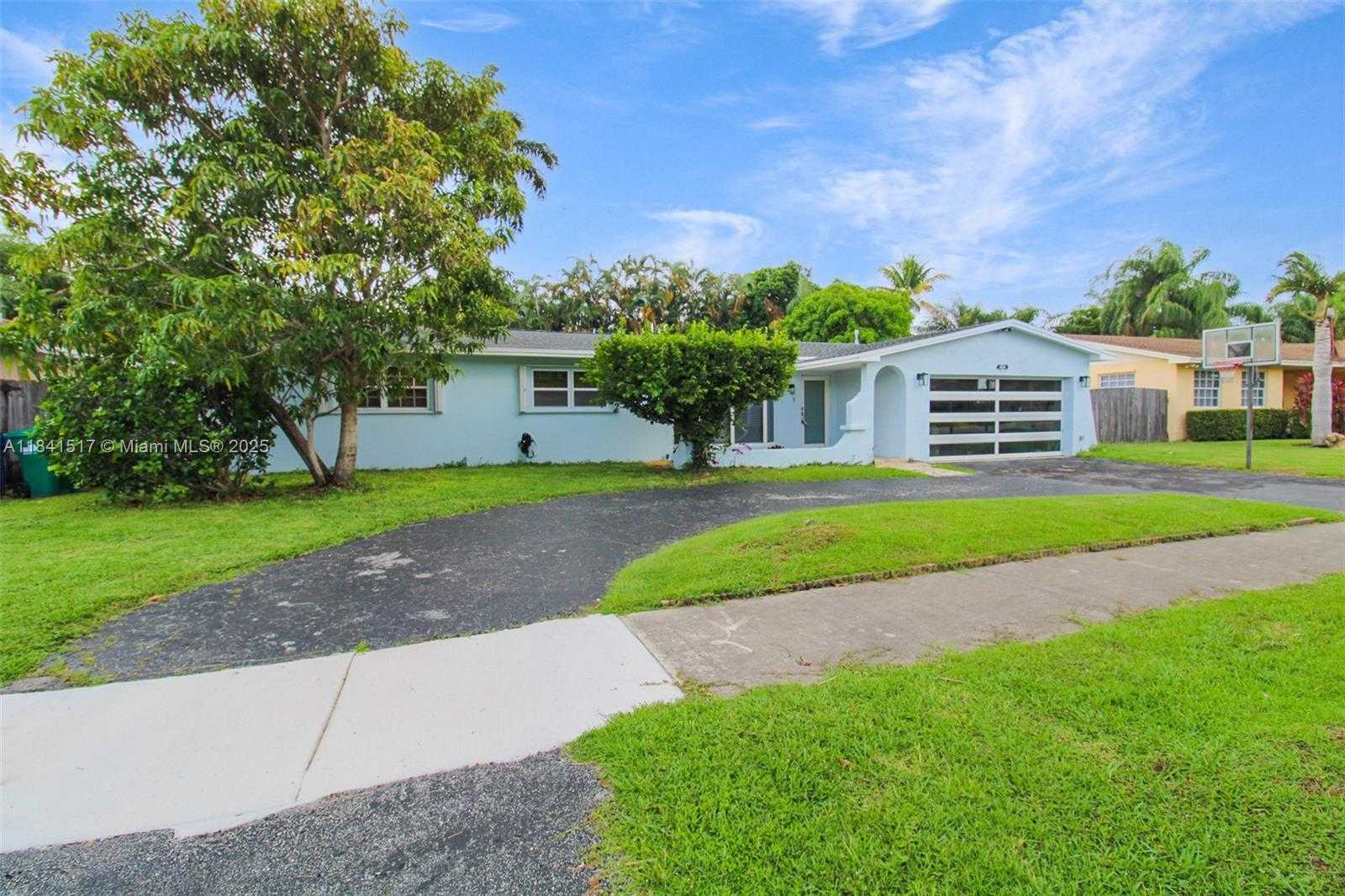 Small Image of 19820 SOUTH WEST 83RD AVE, Cutler Bay Number 29
