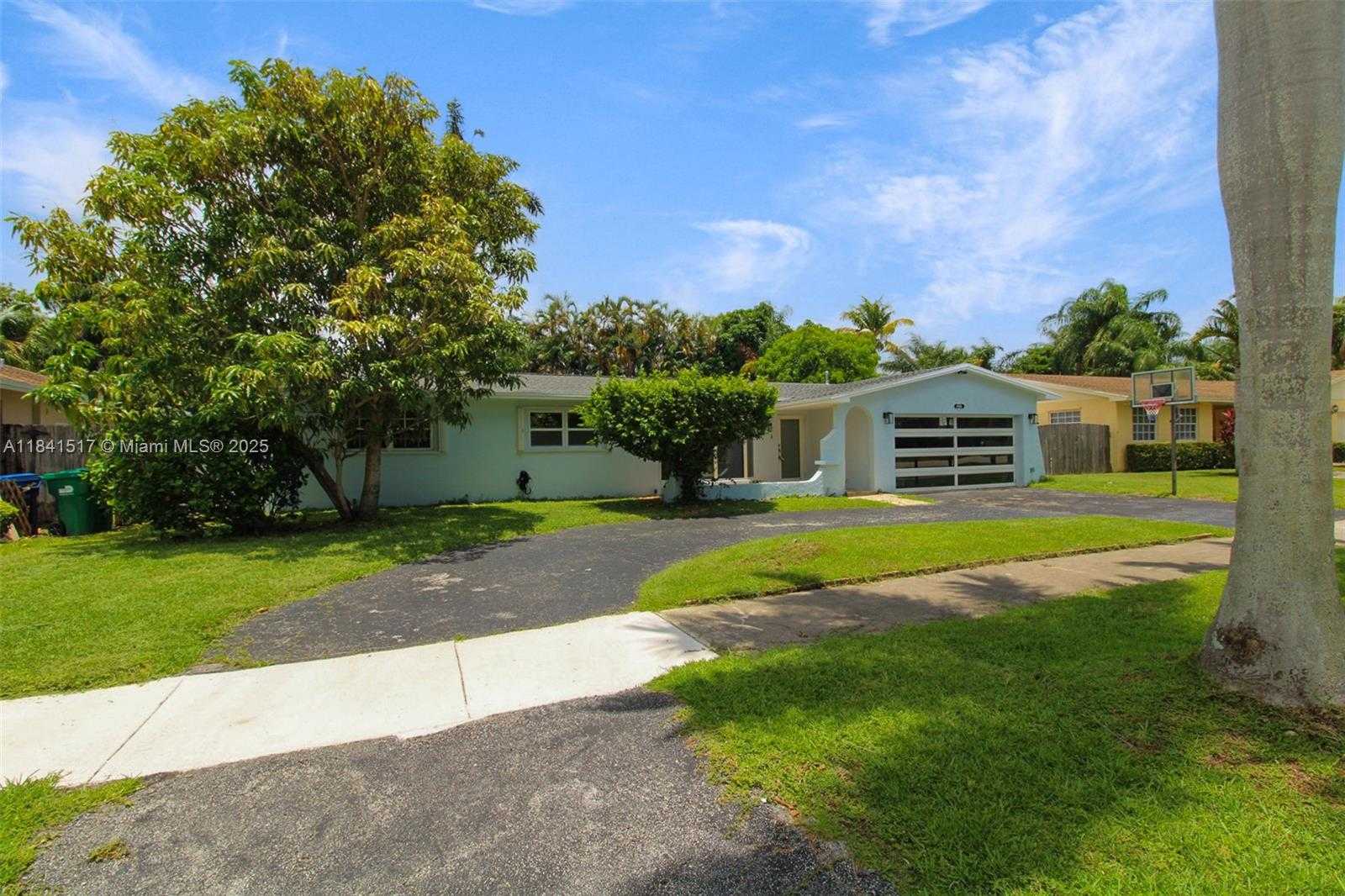 Small Image of 19820 SOUTH WEST 83RD AVE, Cutler Bay Number 5