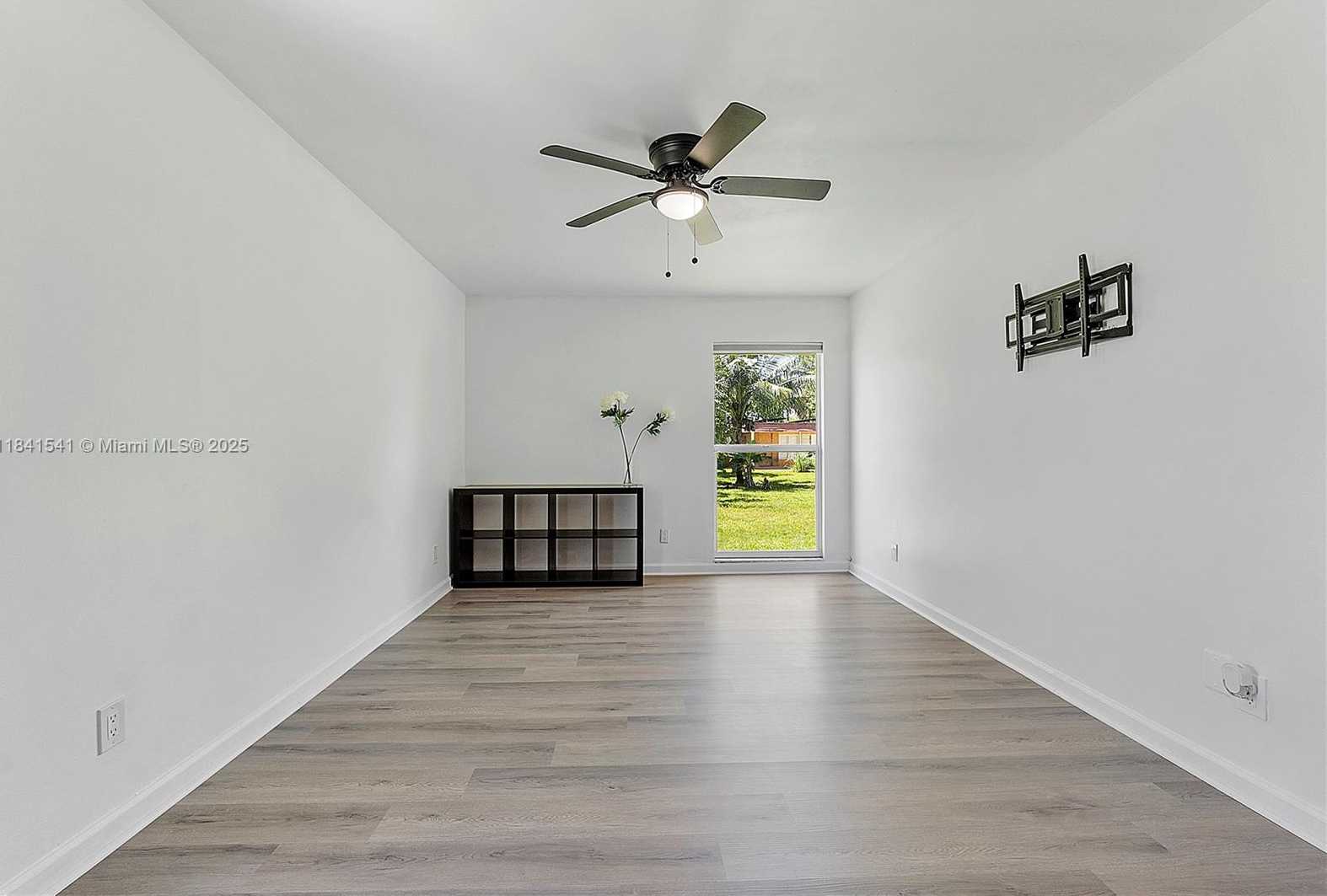 Small Image of 6703 BROOKWOOD BLVD, Tamarac Number 20