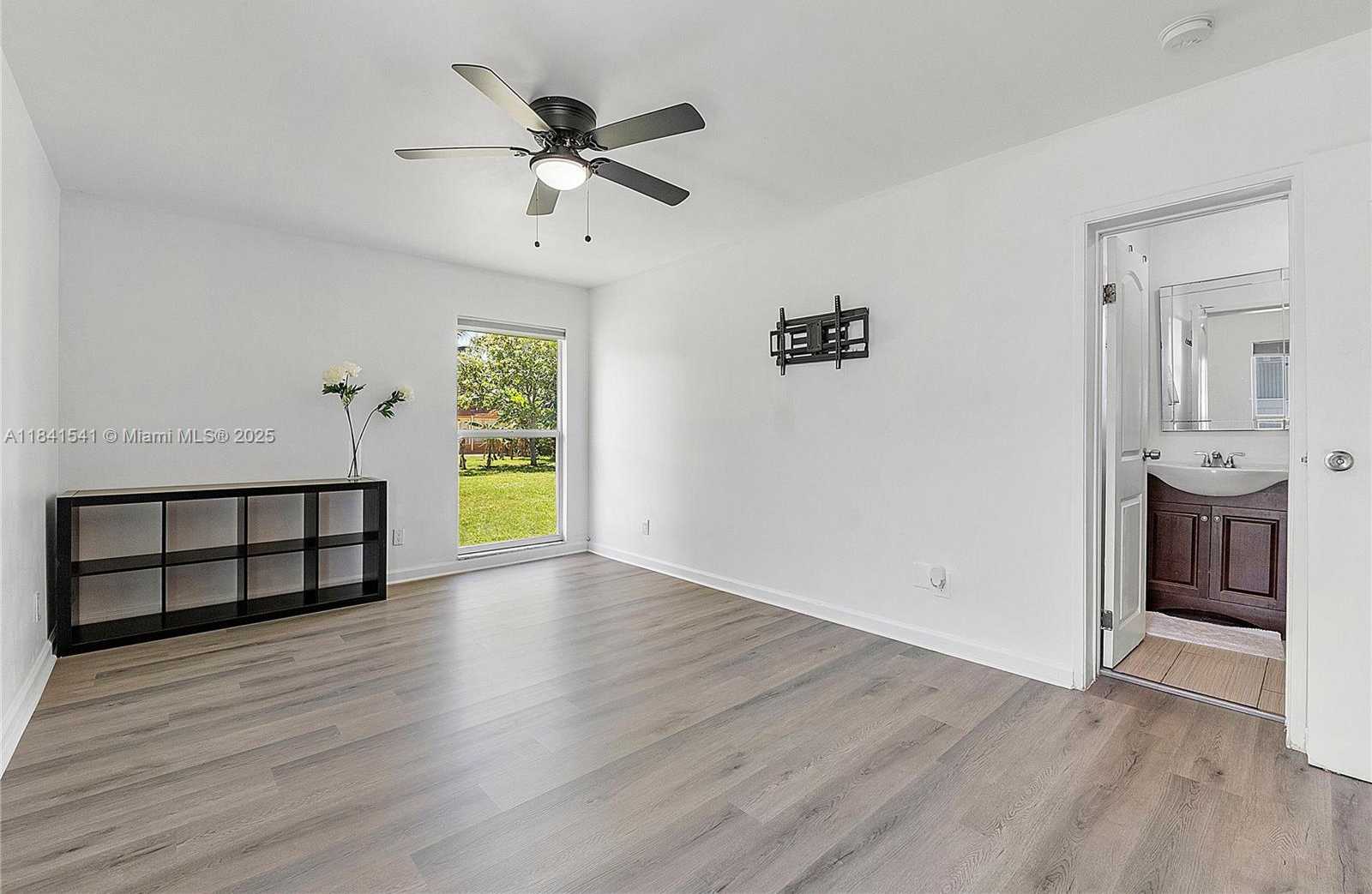 Small Image of 6703 BROOKWOOD BLVD, Tamarac Number 21