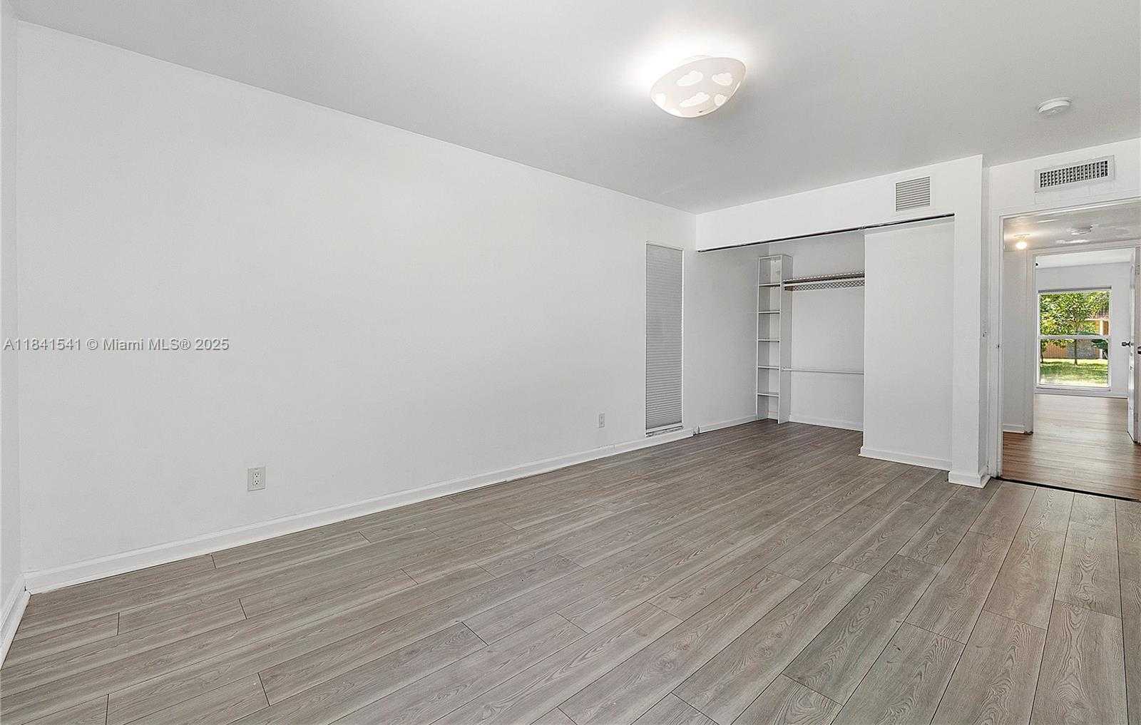 Small Image of 6703 BROOKWOOD BLVD, Tamarac Number 24