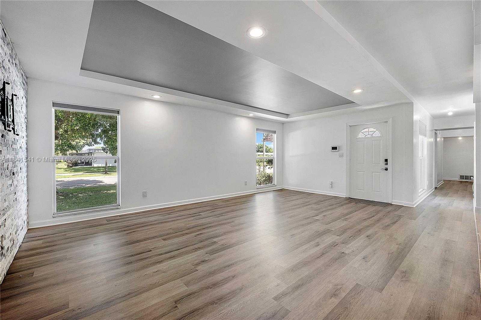 Small Image of 6703 BROOKWOOD BLVD, Tamarac Number 7