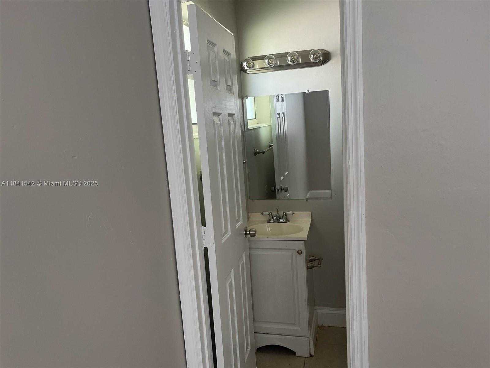 Small Image of 1450 NORTH 64TH AVE, Hollywood Number 18