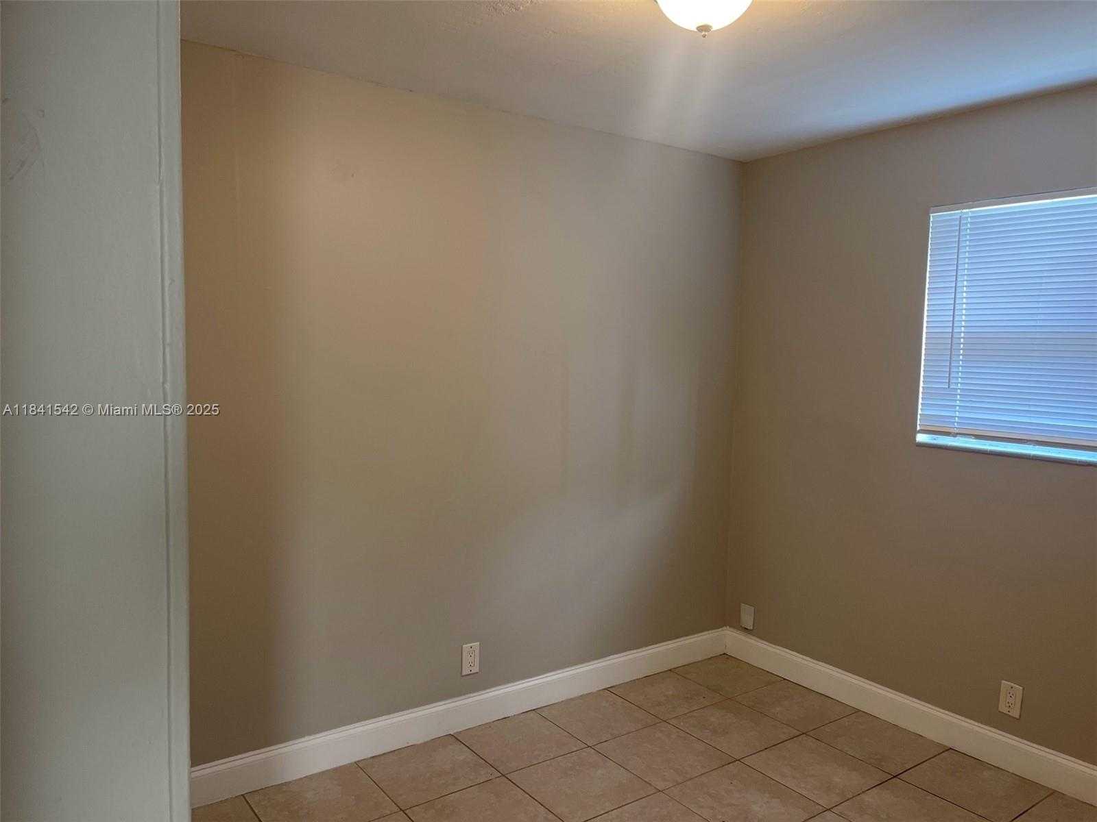 Small Image of 1450 NORTH 64TH AVE, Hollywood Number 19