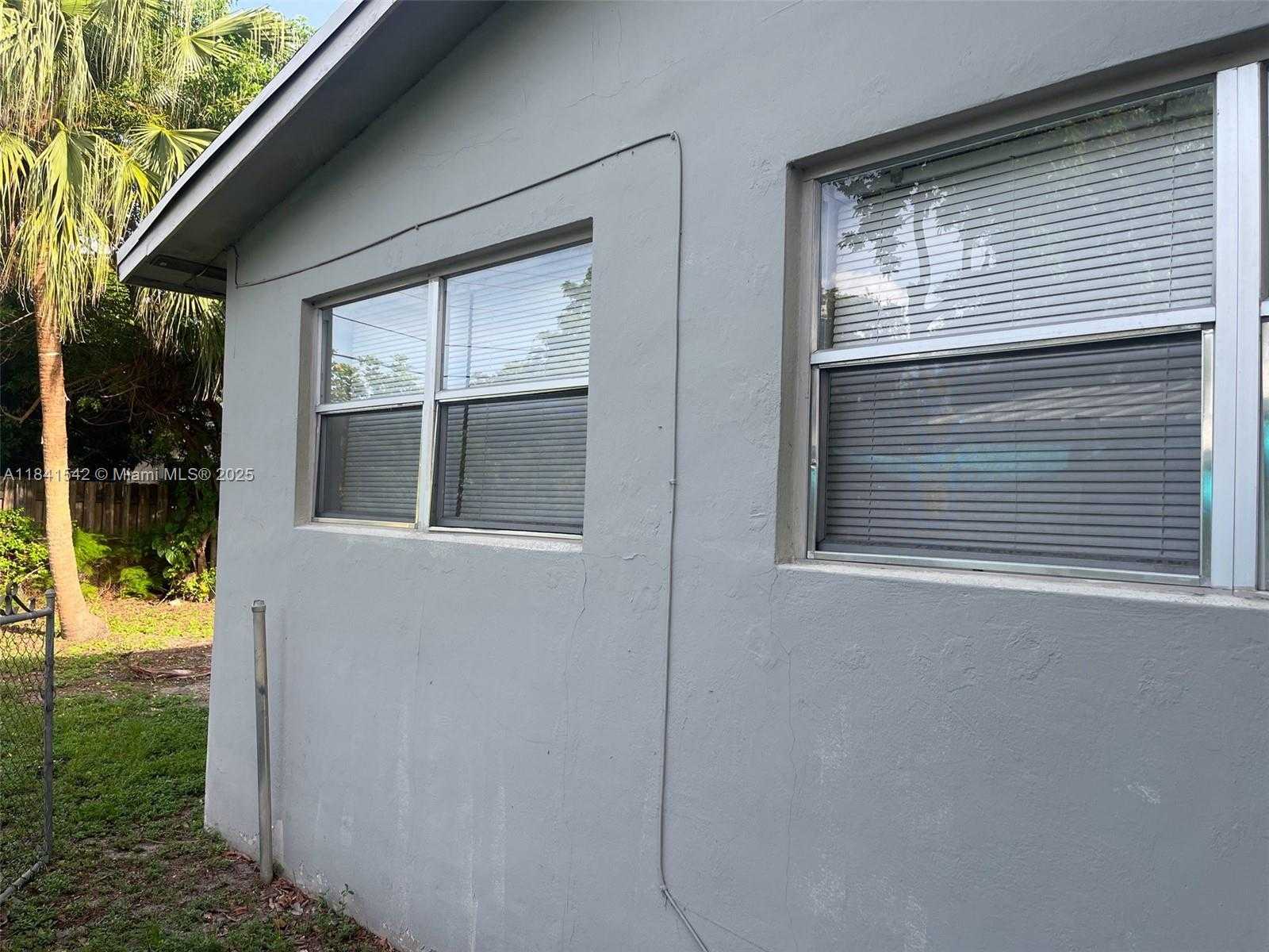 Small Image of 1450 NORTH 64TH AVE, Hollywood Number 33