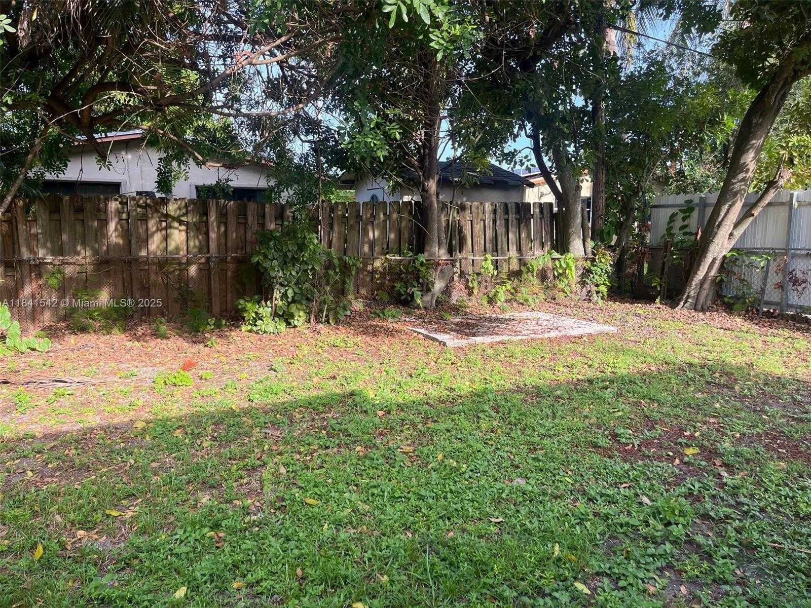 Small Image of 1450 NORTH 64TH AVE, Hollywood Number 35