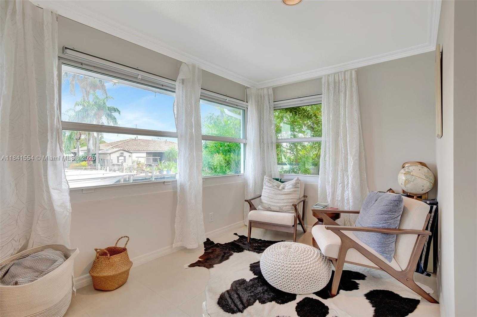 Small Image of 317 NORTH EAST 5TH CT, Dania Beach Number 10