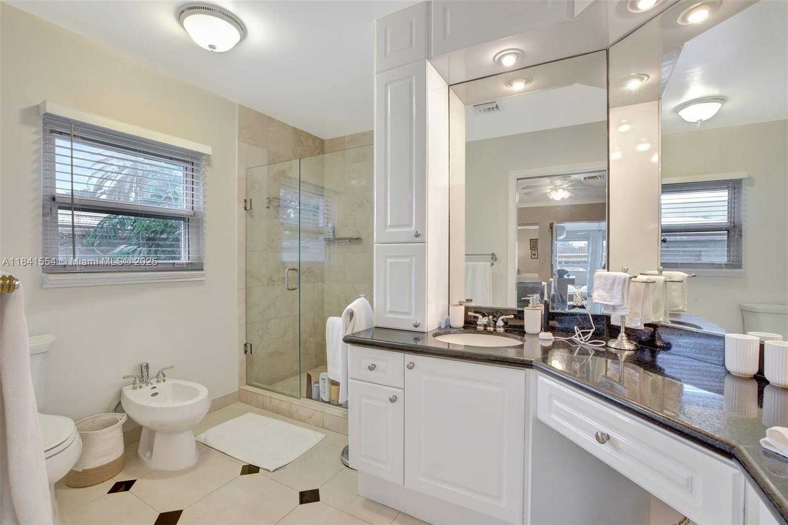 Small Image of 317 NORTH EAST 5TH CT, Dania Beach Number 14