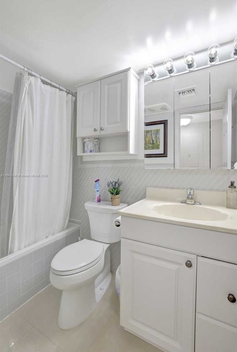 Small Image of 317 NORTH EAST 5TH CT, Dania Beach Number 17