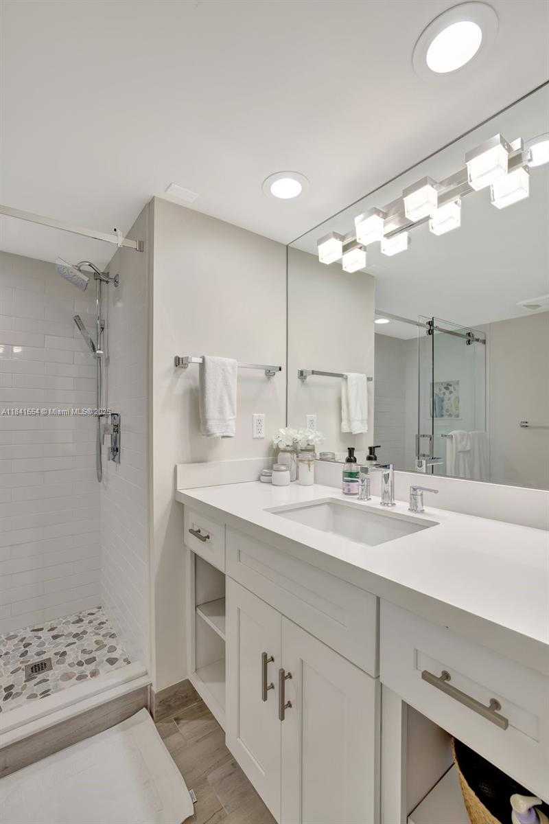 Small Image of 317 NORTH EAST 5TH CT, Dania Beach Number 19