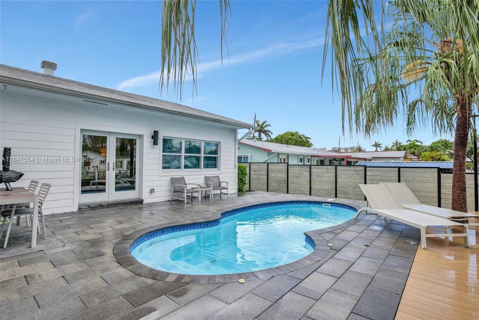 Small Image of 317 NORTH EAST 5TH CT, Dania Beach Number 25