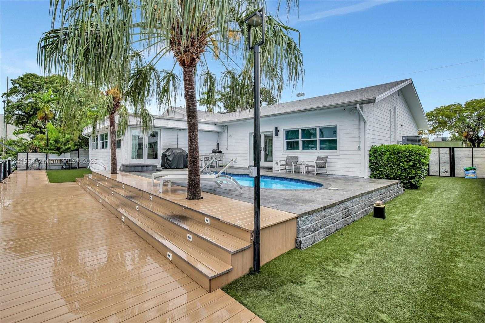 Small Image of 317 NORTH EAST 5TH CT, Dania Beach Number 29