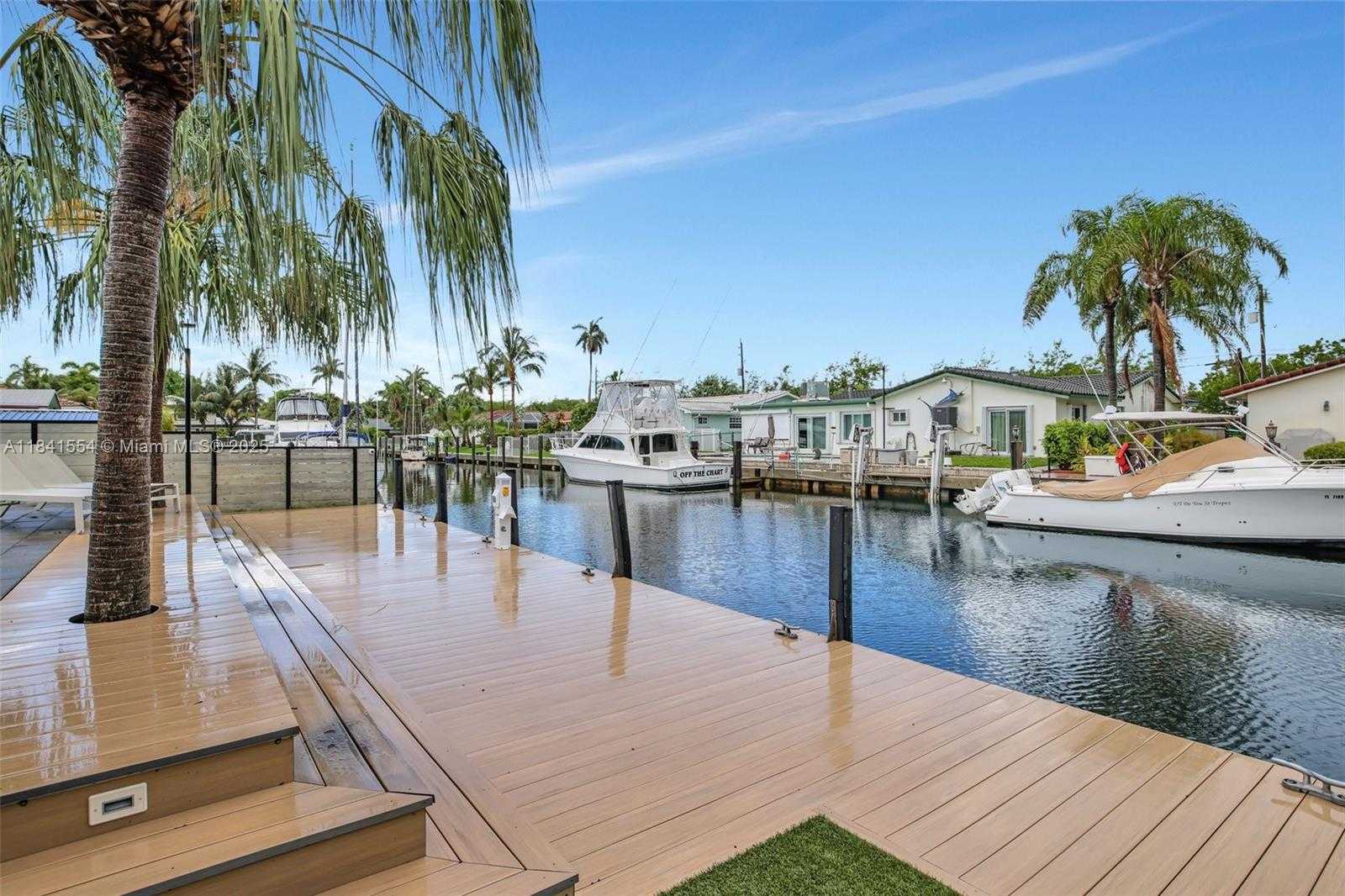 Small Image of 317 NORTH EAST 5TH CT, Dania Beach Number 32