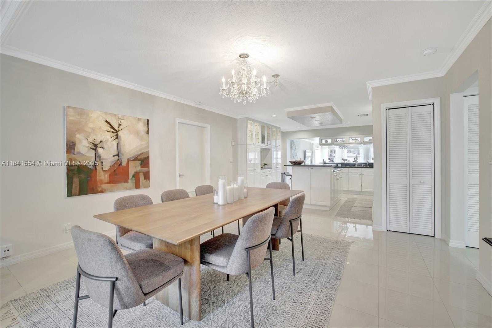 Small Image of 317 NORTH EAST 5TH CT, Dania Beach Number 5