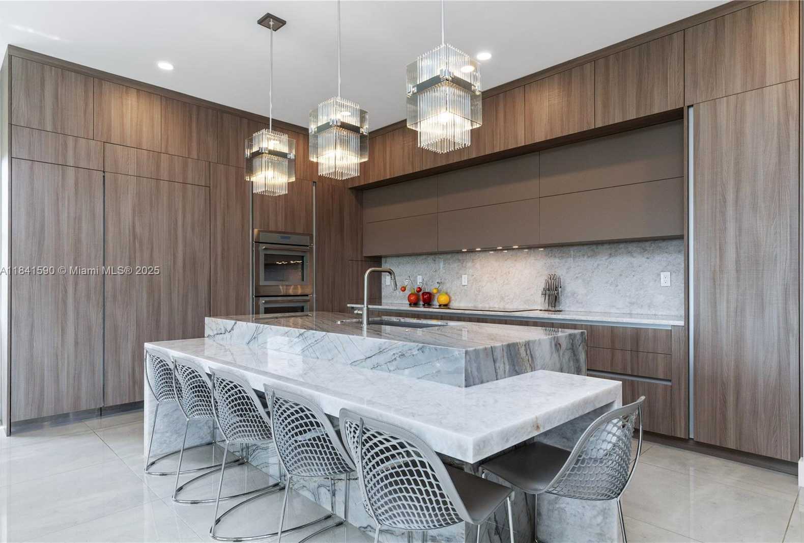 Small Image of 1830 MEADOWS DR, Davie Number 11