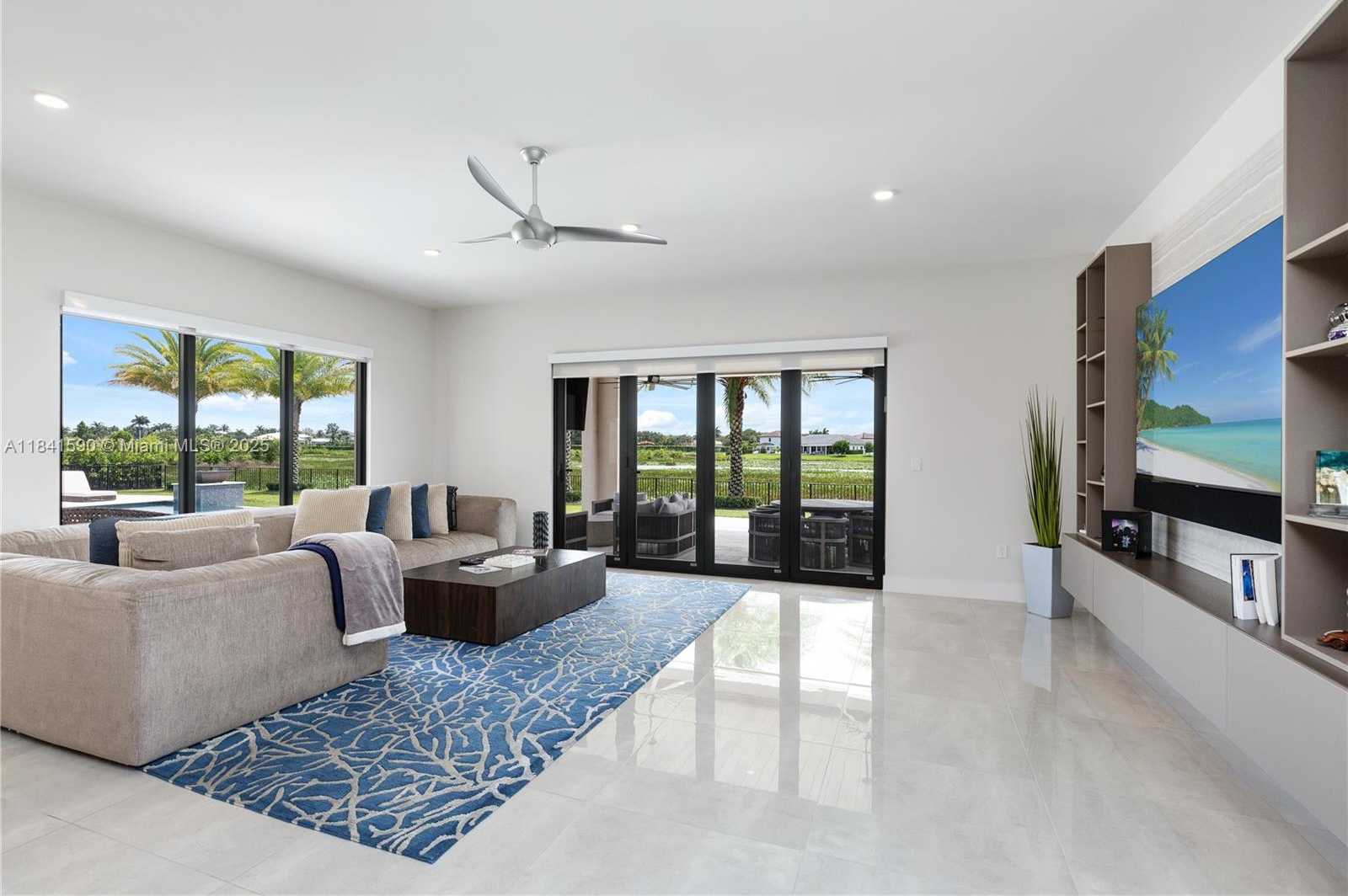 Small Image of 1830 MEADOWS DR, Davie Number 16