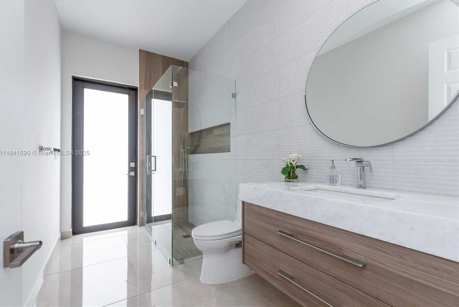 Small Image of 1830 MEADOWS DR, Davie Number 23