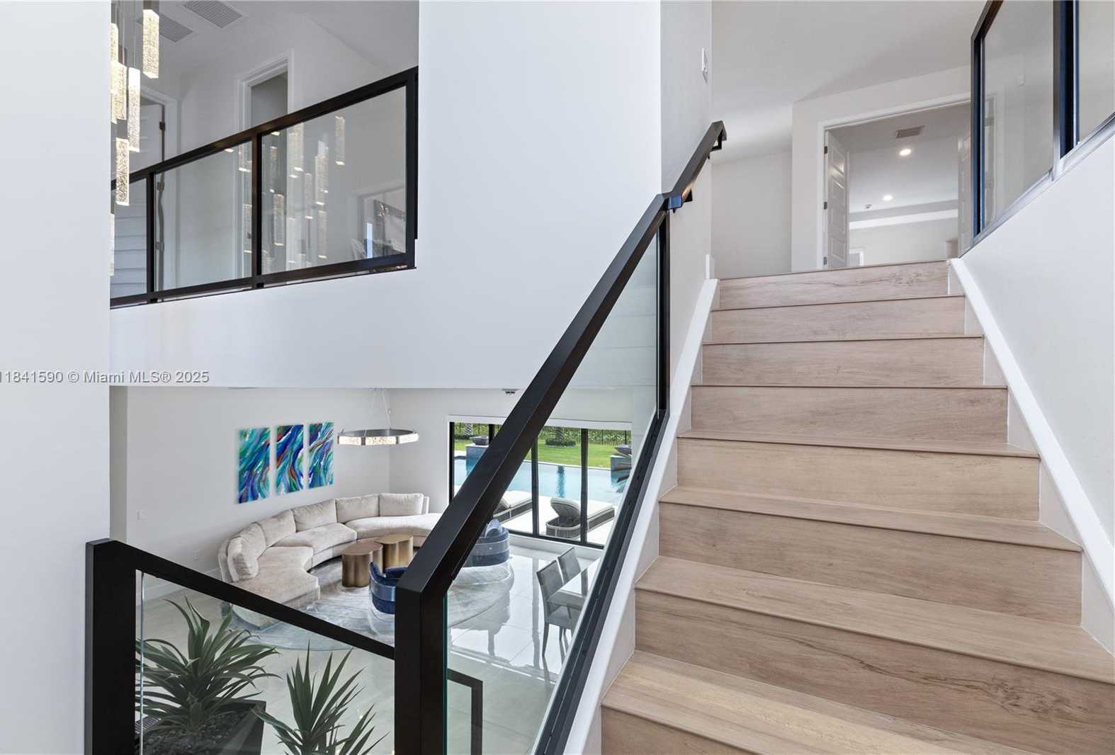Small Image of 1830 MEADOWS DR, Davie Number 27