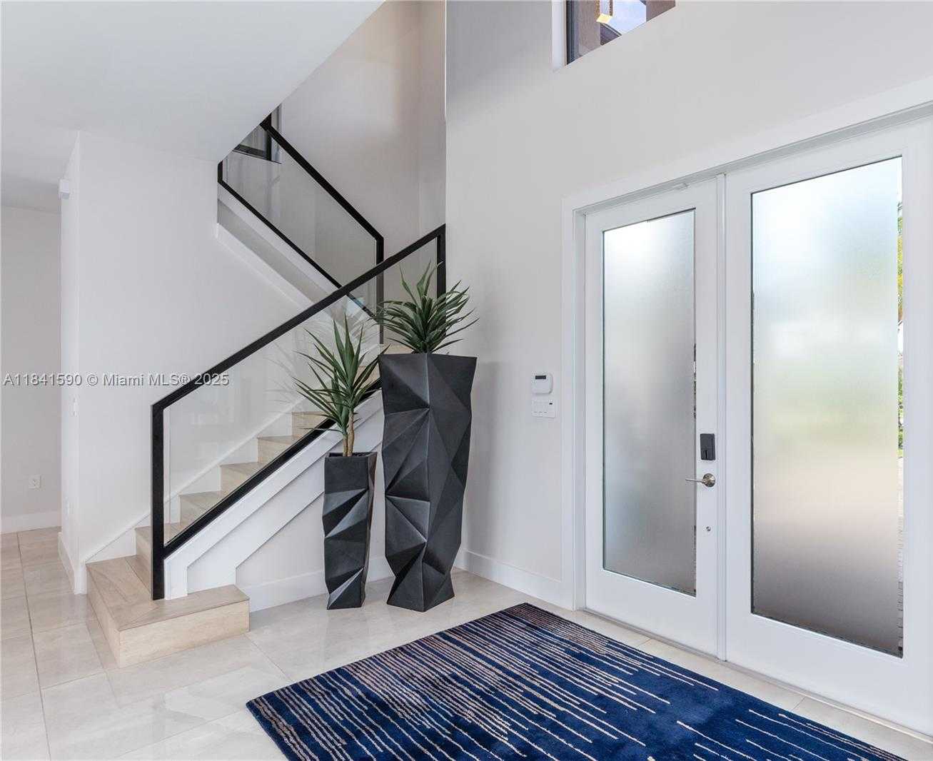 Small Image of 1830 MEADOWS DR, Davie Number 4