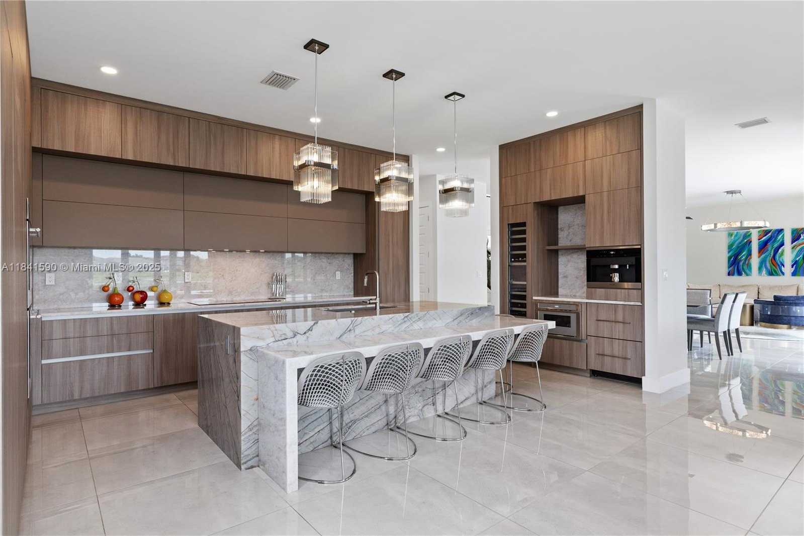 Small Image of 1830 MEADOWS DR, Davie Number 8