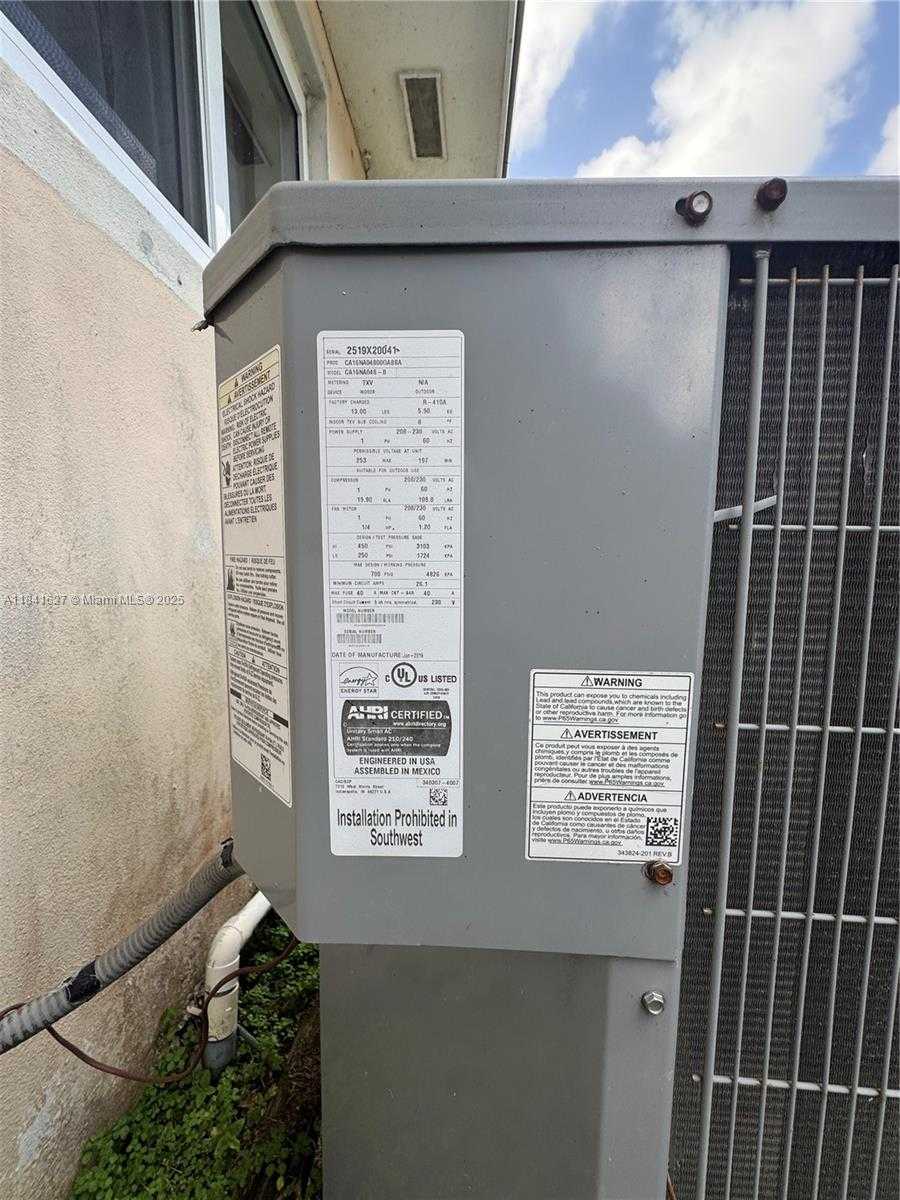 Small Image of 8121 SOUTH WEST 205TH ST, Cutler Bay Number 21