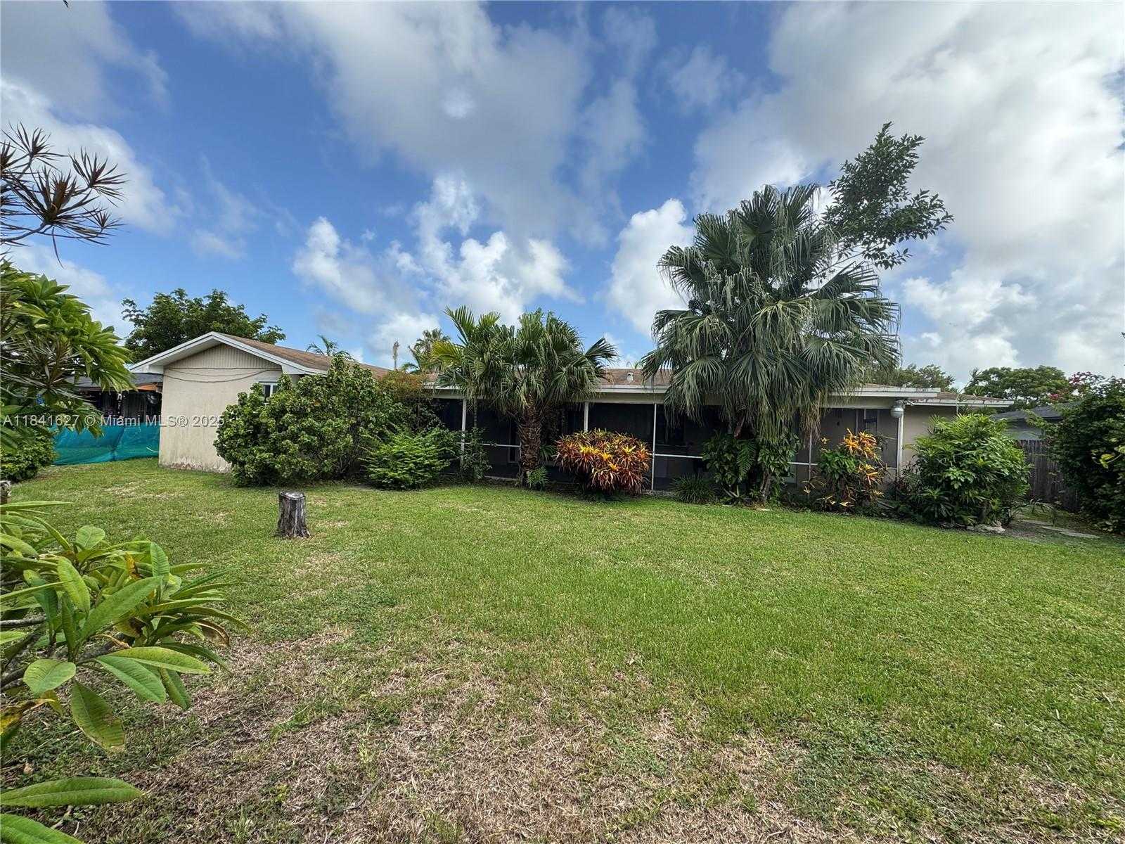 Small Image of 8121 SOUTH WEST 205TH ST, Cutler Bay Number 25