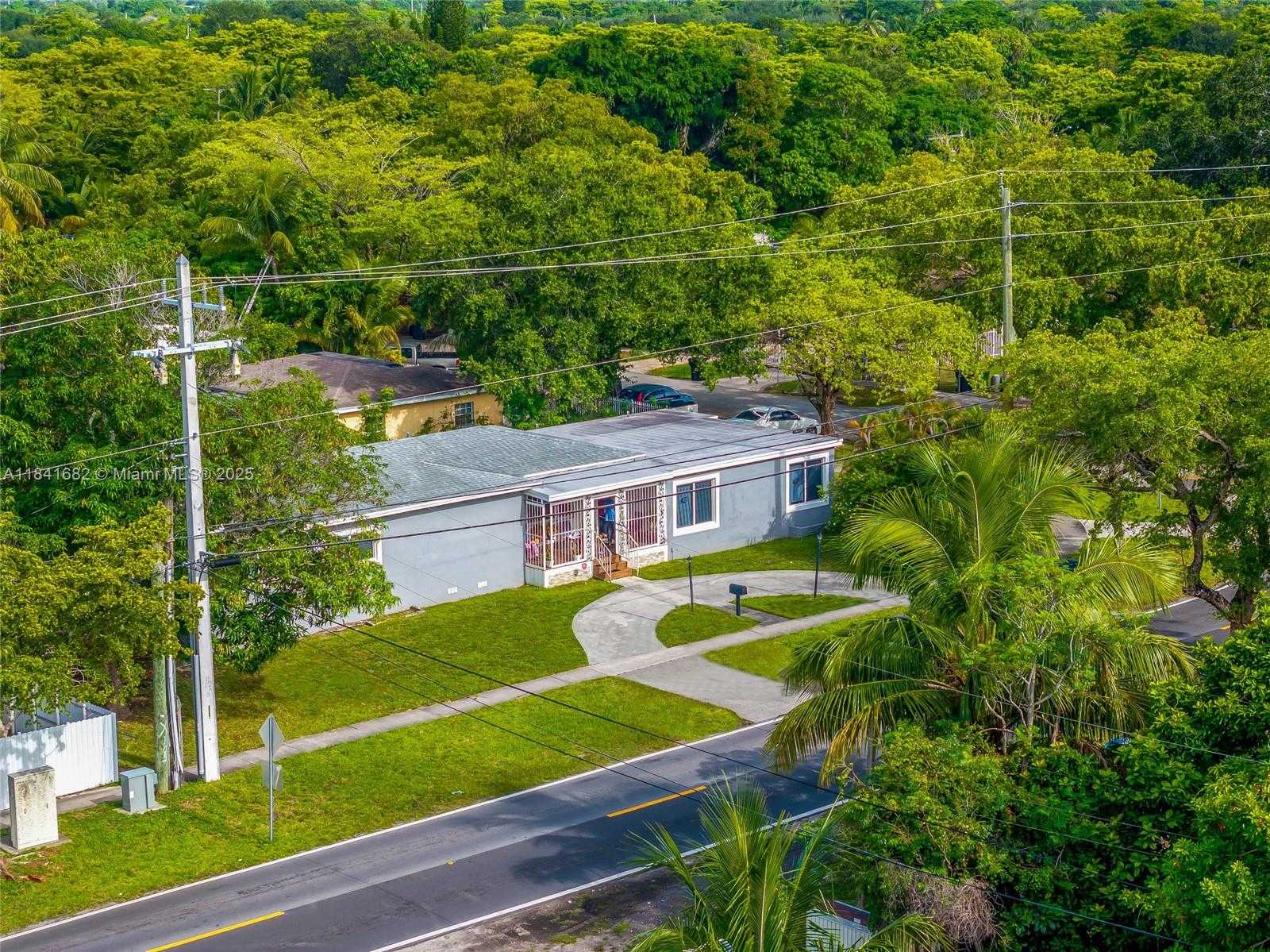 Small Image of 12090 NORTH WEST 12TH AVE, North Miami Number 24