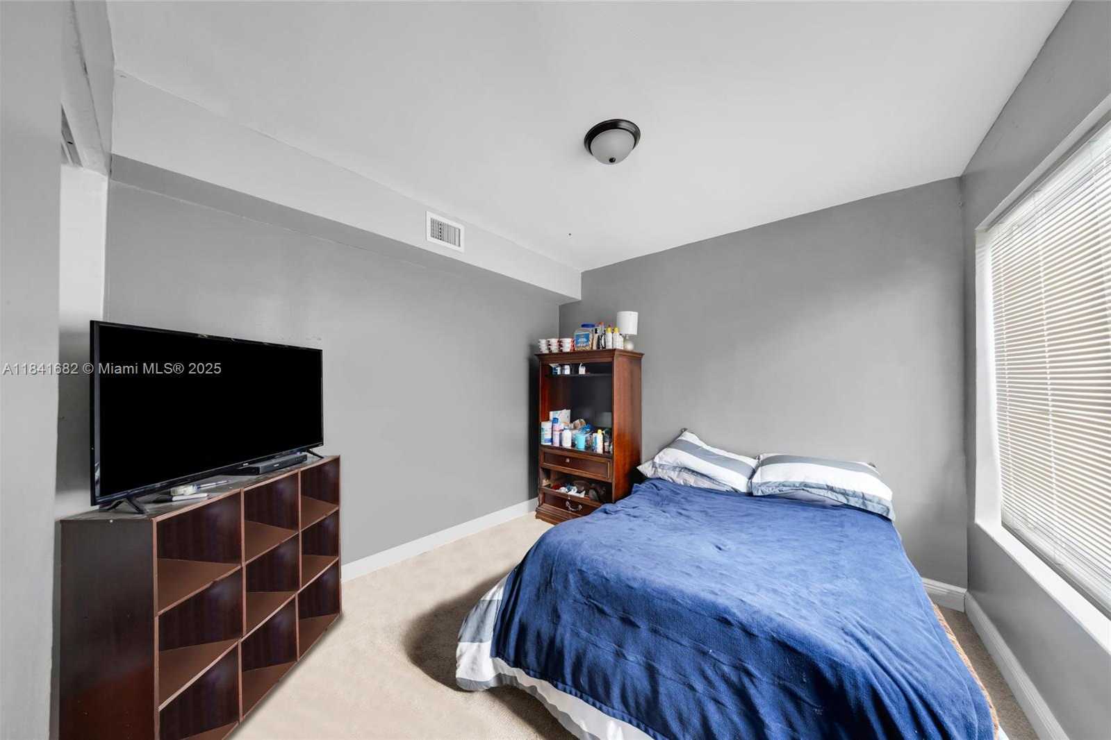 Small Image of 12090 NORTH WEST 12TH AVE, North Miami Number 37